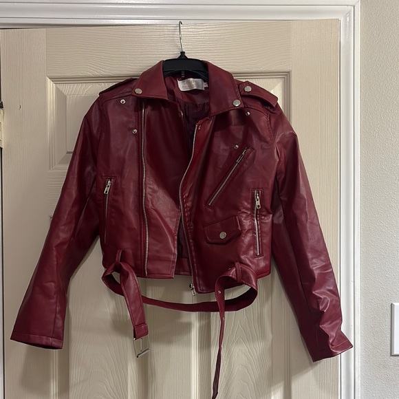 Jackets & Blazers - Elegant Burgundy Jacket for Women